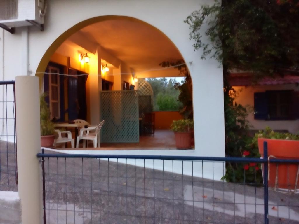 Alexandra Sofia Apartment Stafylos Ngoại thất bức ảnh